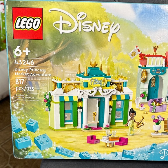 LEGO Disney Princess Market Adventures 817 pcs Sealed 6+ NEW Ariel Cinderella + - Picture 4 of 15